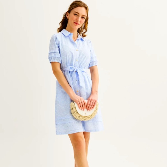 Draper James Dresses & Skirts - NWT Draper James RSVP puff sleeve blue eyelet shirt dress sz Small